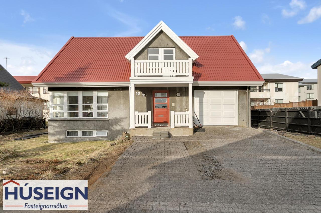 Large apartment close to the centre Reikiavik Exterior foto